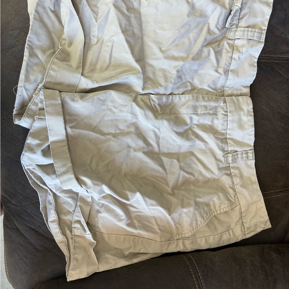 Eddie Bauer Mercer Fit Shorts in Light Gray